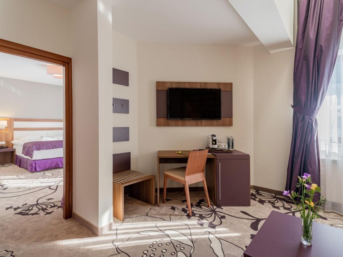 Hotel Miruna - New Belvedere โปยานาบราซอฟ ภายนอก รูปภาพ
